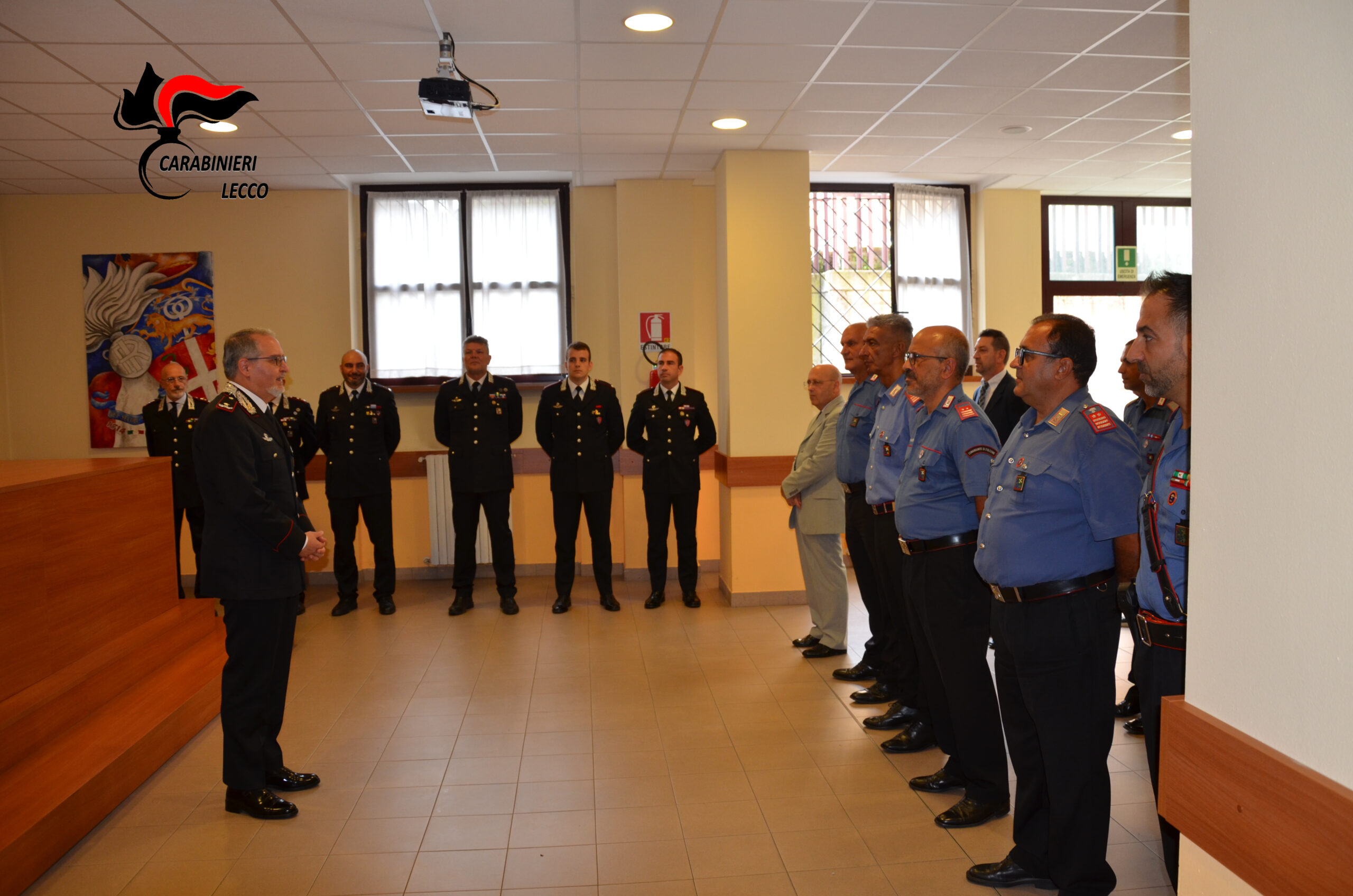 IL GENERALE GIUSEPPE DE RIGGI IN VISITA AL COMANDO DEI CARABINIERI DI LECCO
