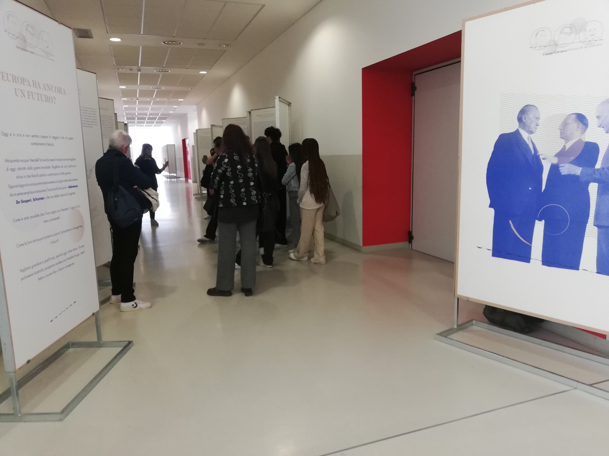 LECCO, MERCOLEDÌ 8 ALL’AQUILONE SI PROIETTA “ALLA RICERCA DELL’EUROPA”