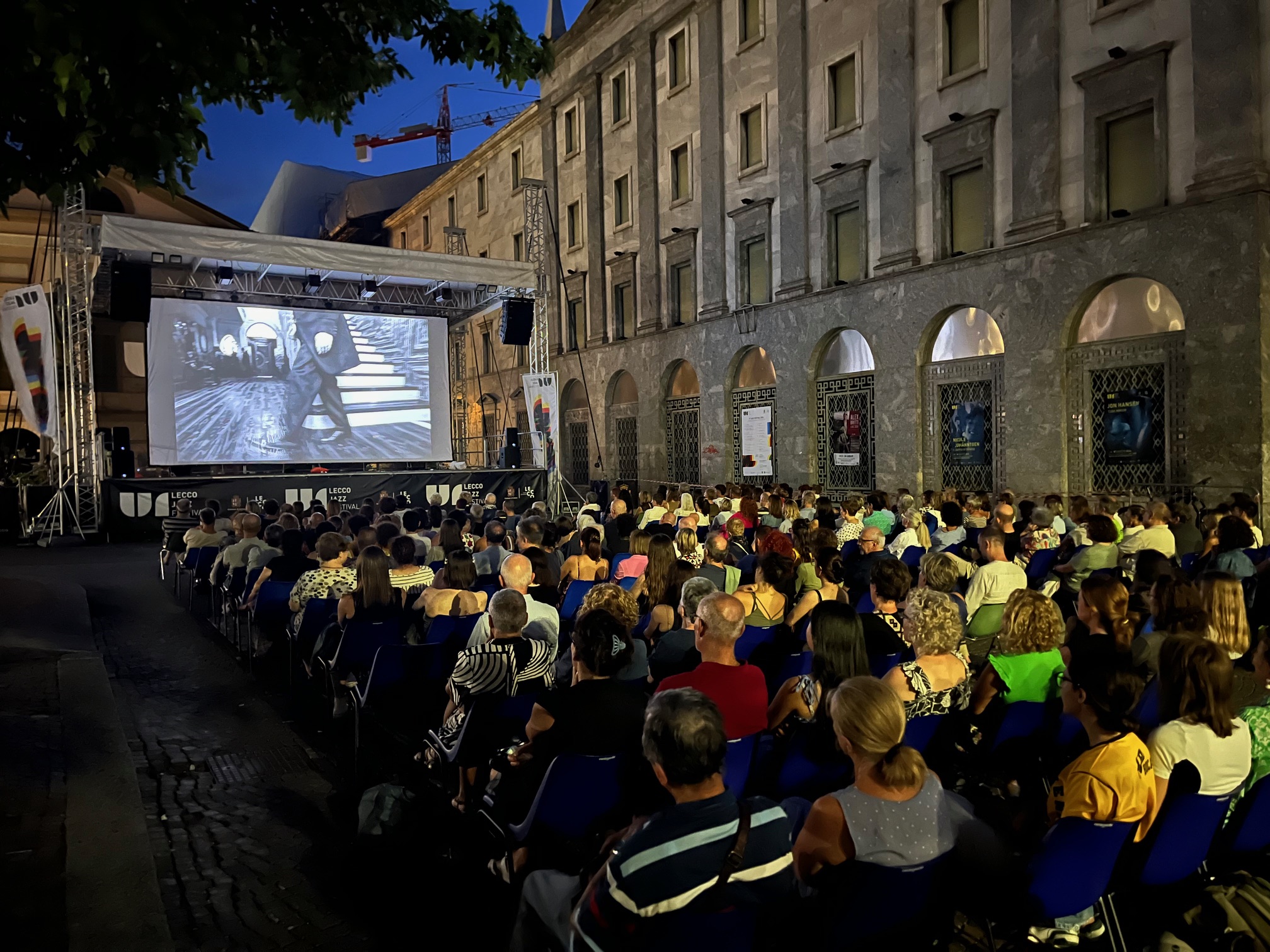 GRANDE SUCCESSO DI PUBBLICO PER IL CINEFORUM IN PIAZZA GARIBALDI