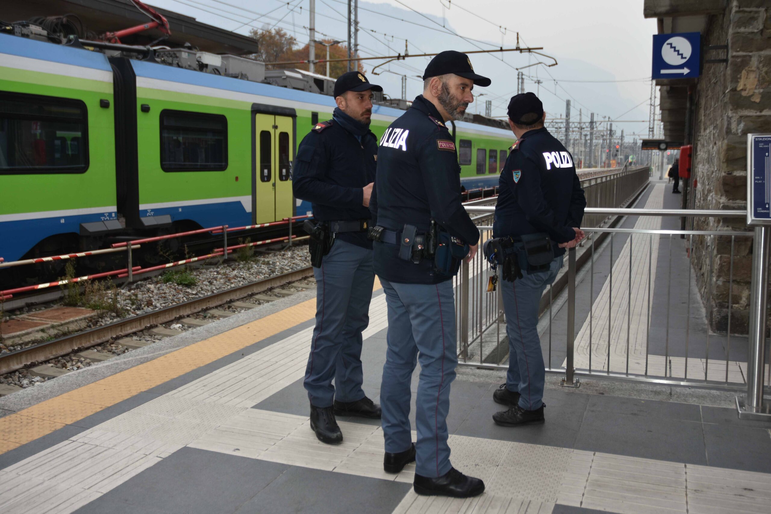 LA POLIZIA DI STATO AL FIANCO DEI CITTADINI IN VIAGGIO