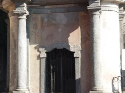 Esterno-della-cappella dei morti Malgrate