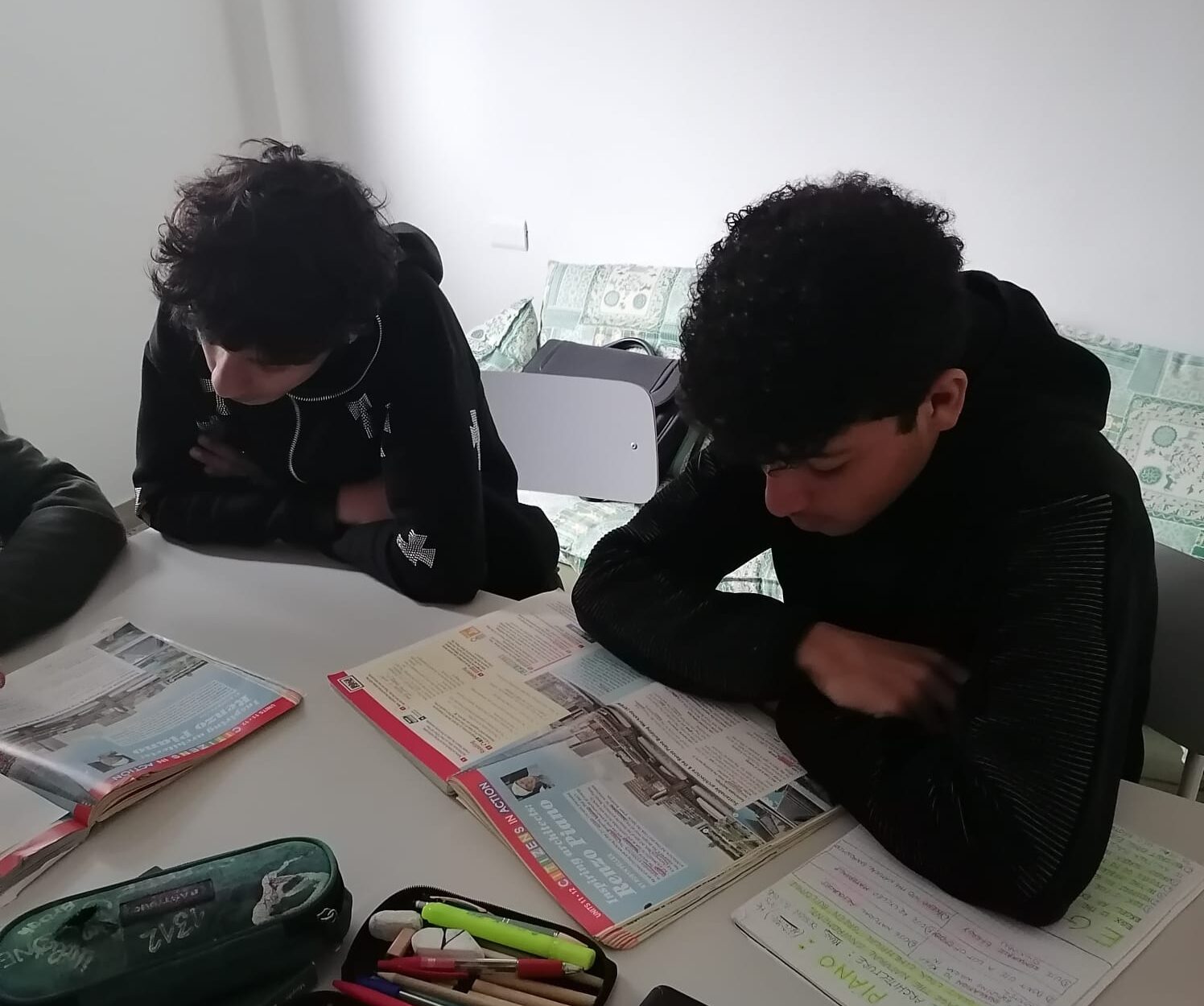 LA MOSTRA “DA SOLO NON BASTO” DEI RAGAZZI DI PORTOFRANCO ALL’OFFICINA BADONI