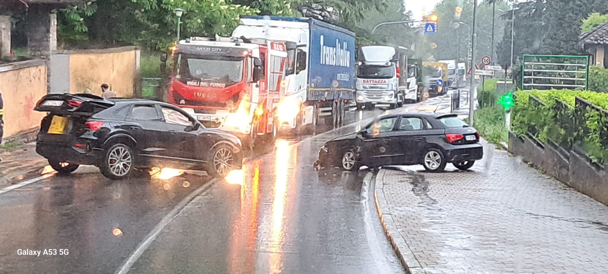 INCIDENTE A BALISIO TRAFFICO BLOCCATO