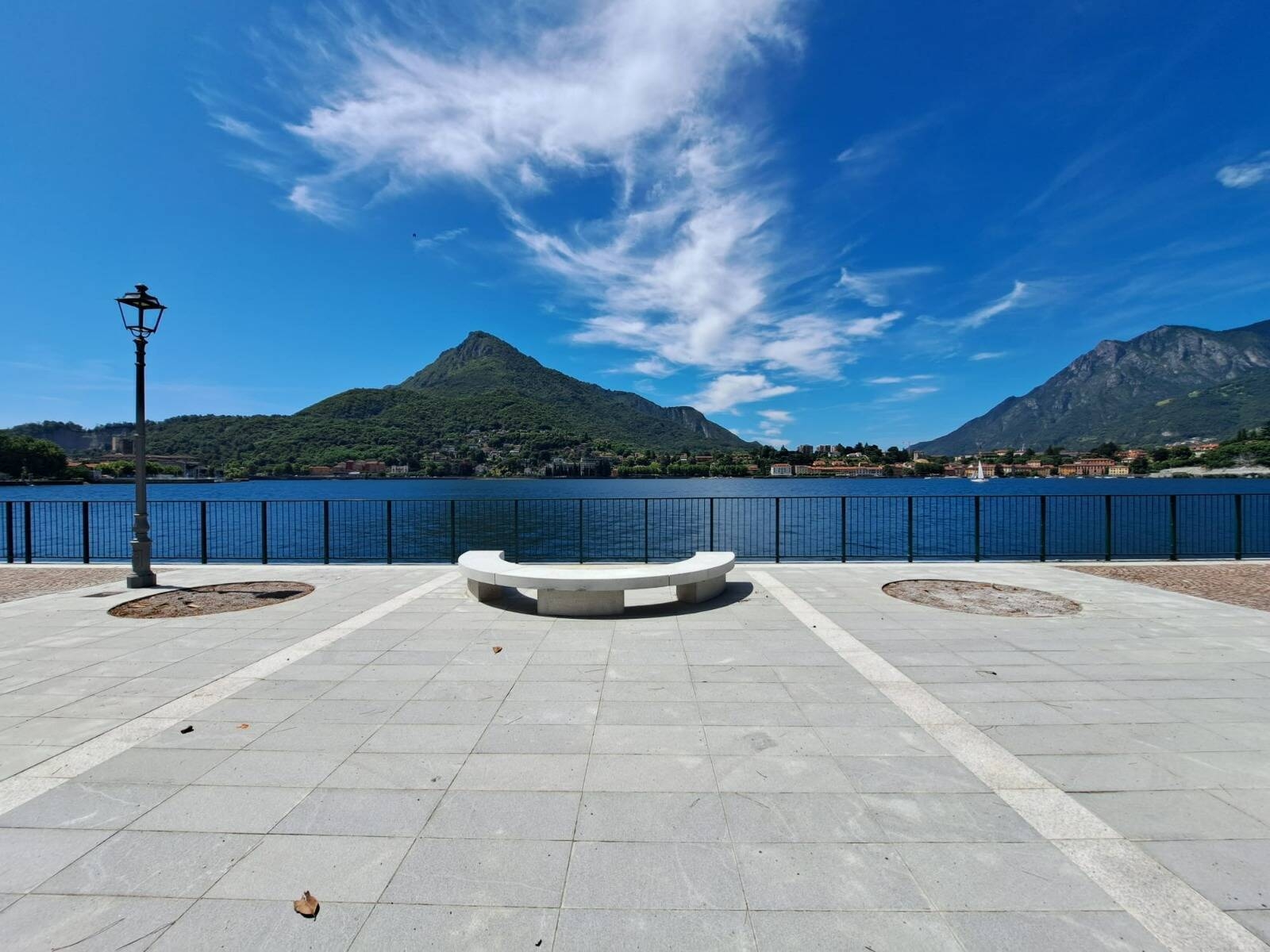 LUNGOLAGO DI LECCO: RIAPRE IL TRATTO TRA L’IMBARCADERO E PIAZZA STOPPANI