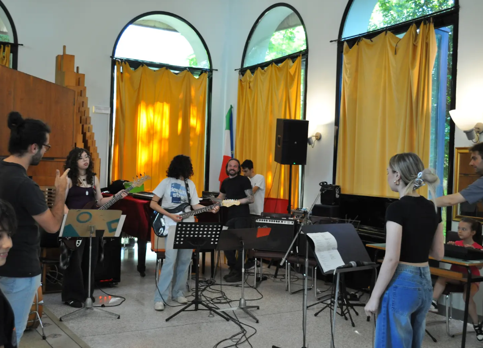 LA SCUOLA CIVICA ZELIOLI APRE LE PORTE: DUE GIORNI DI MUSICA A VILLA GOMES
