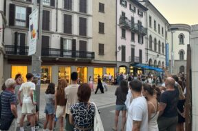 shopping di sera 2025 artisti 17 luglio 3