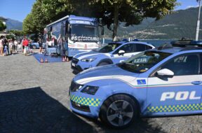 pulmann azzurro Polizia di Stato, Colico