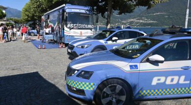 pulmann azzurro Polizia di Stato, Colico
