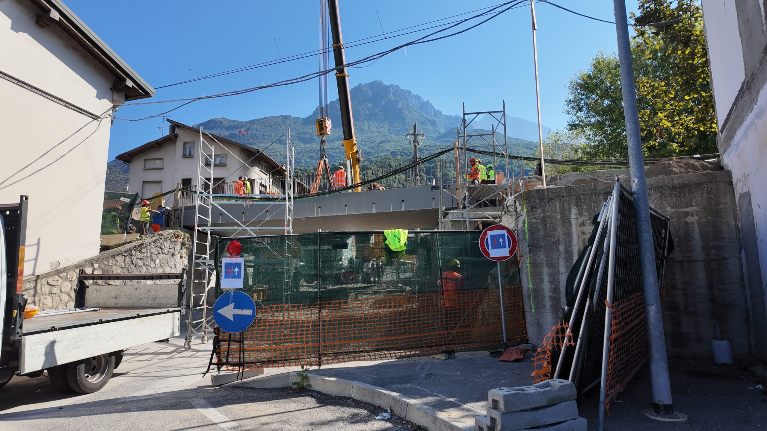 ABBADIA: IL NUOVO PONTE FERROVIARIO DI VIA PER NOVEGOLO È REALTÀ