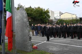 carabinieri lecchesi ricordano le vittime di Castel d’azzano