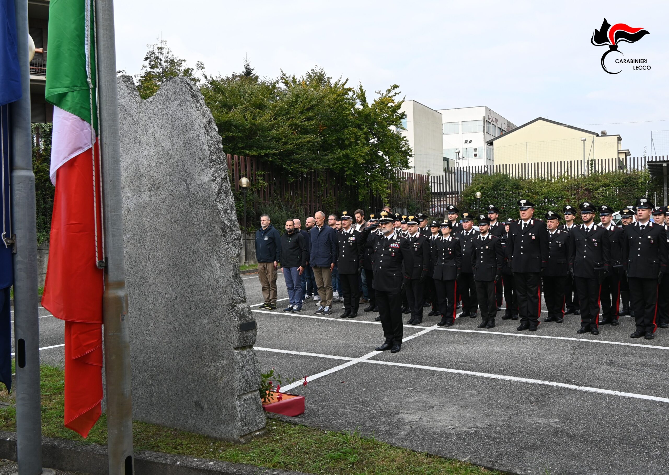 I CARABINIERI LECCHESI RICORDANO LE VITTIME DI CASTEL D’AZZANO