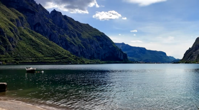 La SS36 fra Abbadia e Lecco dal lago