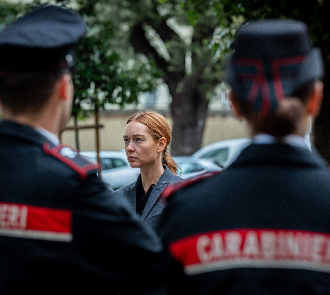 CARABINIERI, UN SEGNALE LUMINOSO CONTRO LA VIOLENZA SULLE DONNE