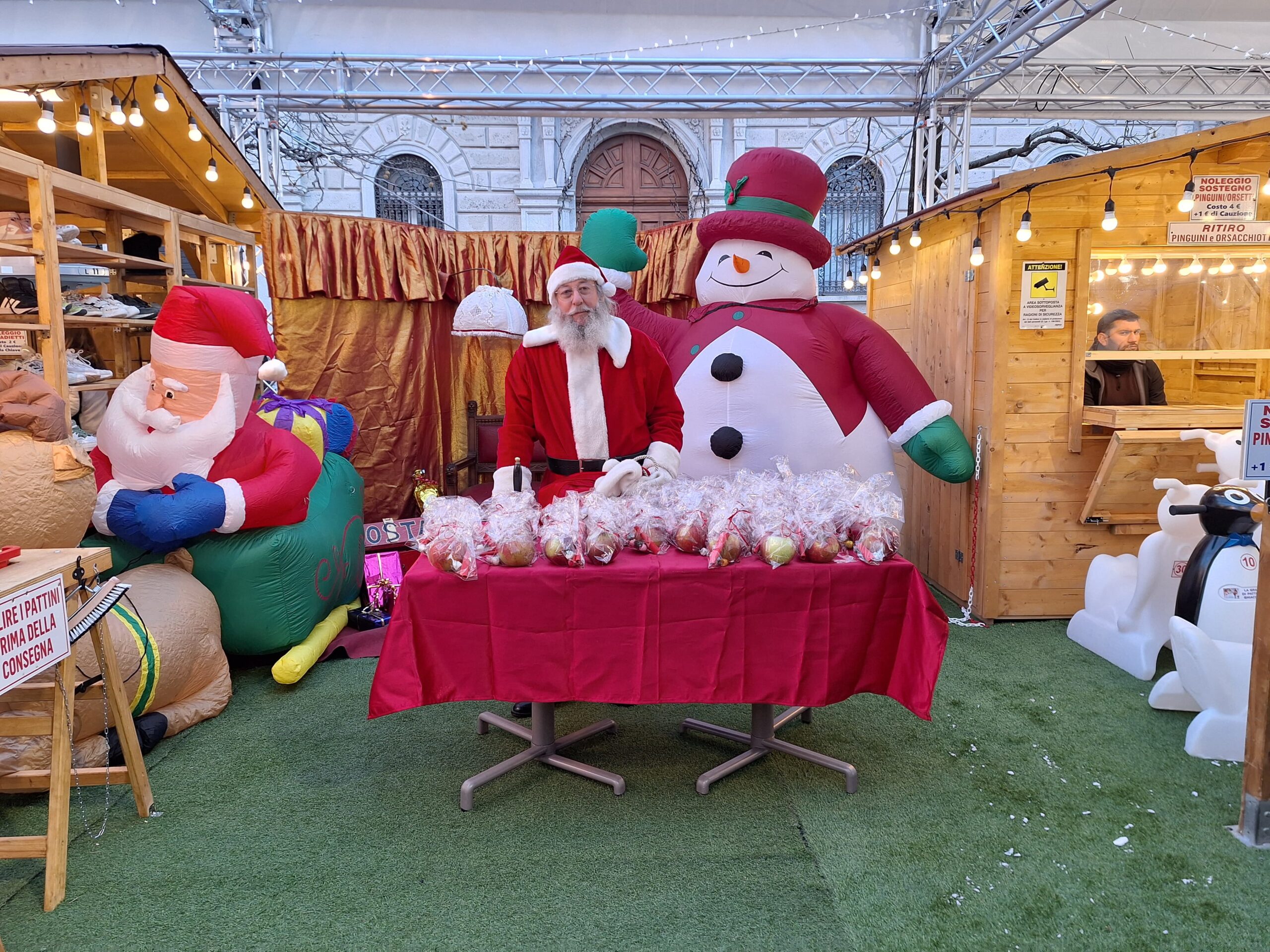 LA PISTA DI PATTINAGGIO FESTEGGIA SAN NICOLÒ CON UN EVENTO SPECIALE