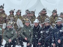 Presidente Ana Lecco con il colonnello Venturini a Livigno
