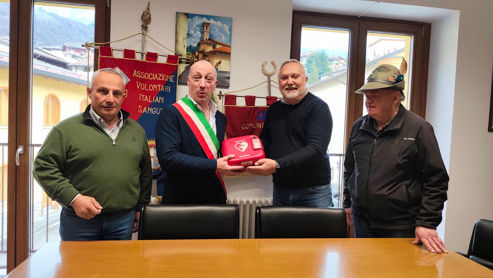 DEFIBRILLATORE A CASSINA VALSASSINA: IL DONO DI AVIS LECCO PER LA COMUNITÀ