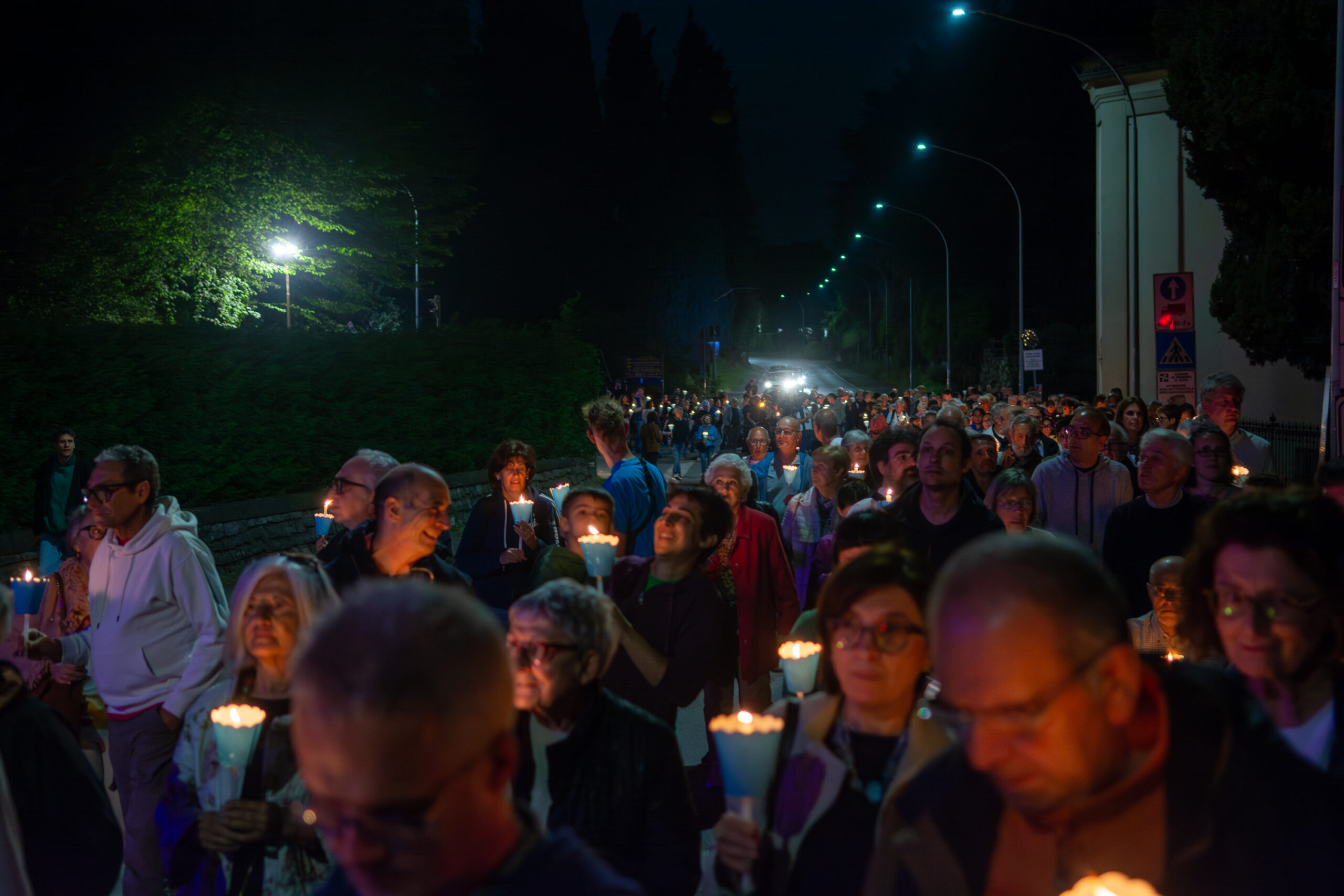 QUASI 2.000 PERSONE PER IL PONTE SAN MICHELE: PARTECIPAZIONE, COMUNITÀ E UNA RICHIESTA CHIARA PER UN PONTE CHE UNISCA DAVVERO