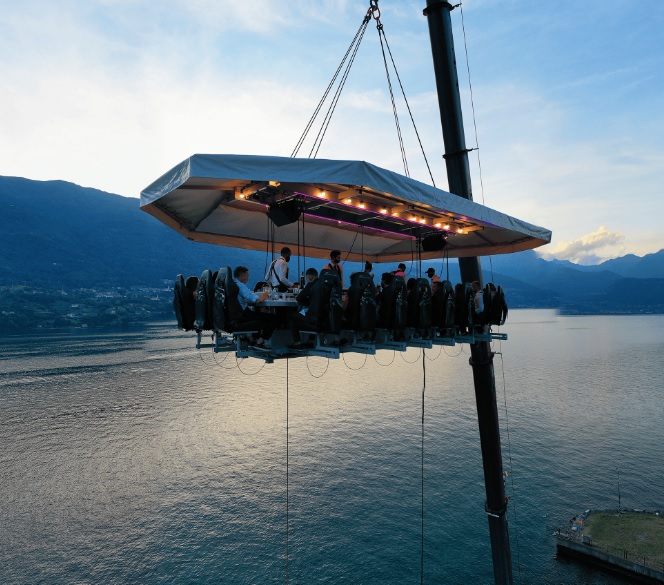 DINNER IN THE SKY TORNA A DERVIO NEL 2026
