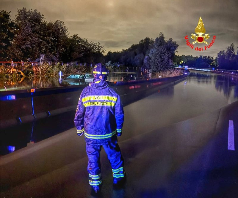 ALLAGAMENTO SULLA SS36 A SUELLO, STRADA CHIUSA VERSO LECCO: VIABILITÀ IN DIFFICOLTÀ