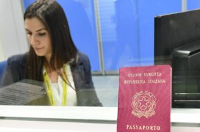 1773749938431_Foto_Poste_Italiane_Polis_Passaporti