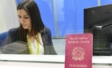 1773749938431_Foto_Poste_Italiane_Polis_Passaporti