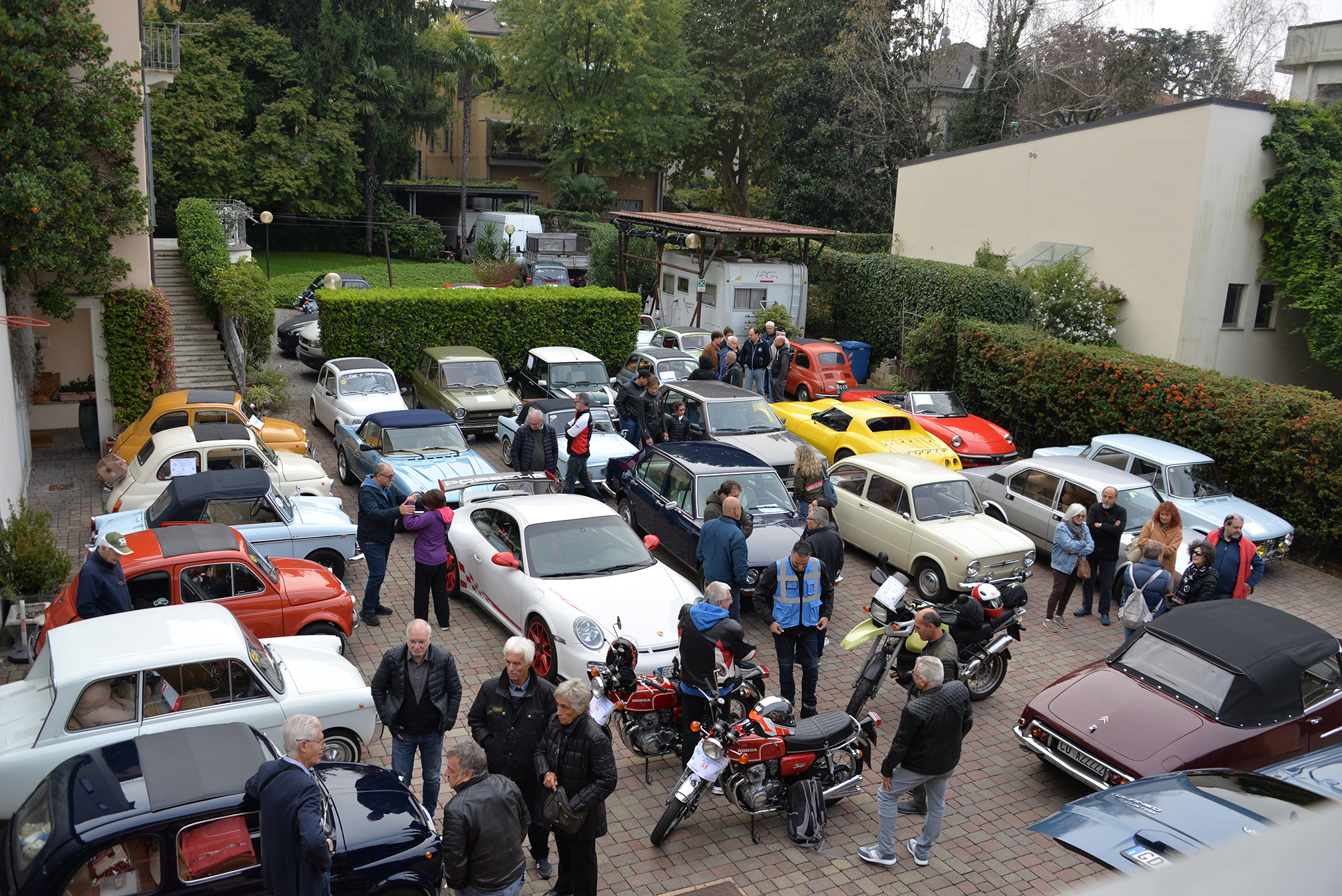 AUTO E MOTO D’EPOCA PER LA SOLIDARIETA’: IL 18 OTTOBRE IL RADUNO A SOSTEGNO DE LA NOSTRA FAMIGLIA