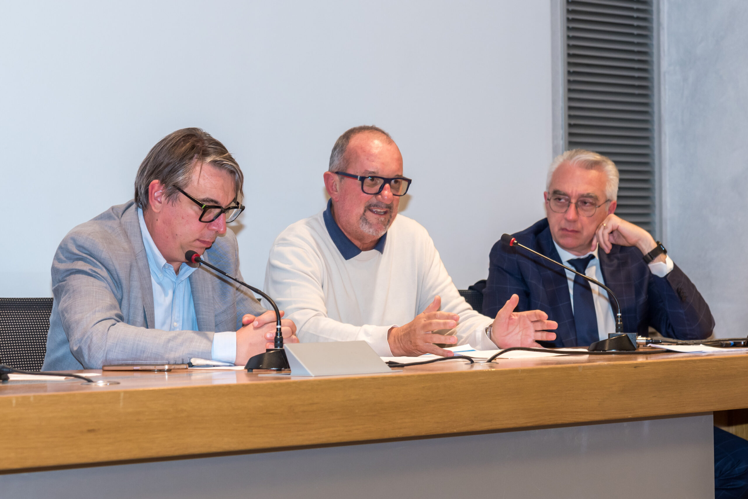 SILEA E LARIO RETI HOLDING, IPOTESI DI AGGREGAZIONE: A LECCO IL CONFRONTO SUL FUTURO DELLE SOCIETA’ PUBBLICHE