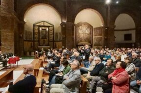 Il Santuario gremito