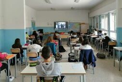 Scuola 3-2-9