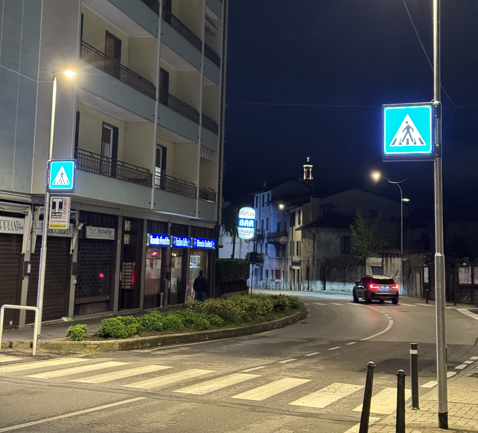 VALMADRERA, ILLUMINAZIONE PUBBLICA, COMPLETATI I LAVORI: NUOVI PUNTI LUCE E UN ATTRAVERSAMENTO LUMINOSO